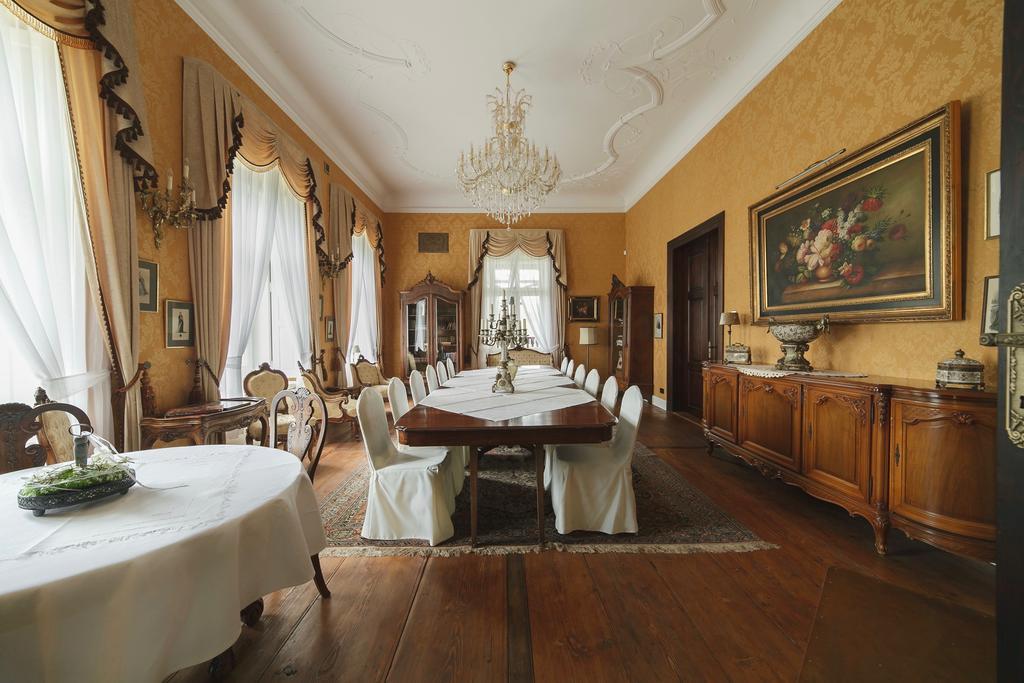 Palac Gruszow Świdnica Buitenkant foto