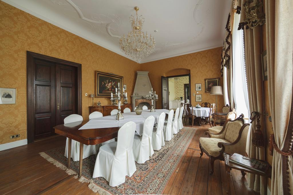 Palac Gruszow Świdnica Buitenkant foto